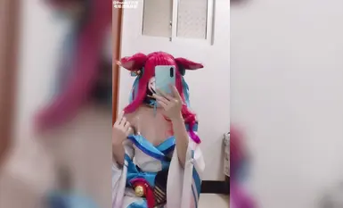 不甜 戴口罩的cosplay妹子，素人感還是挺強的，擼點也有，值得一看