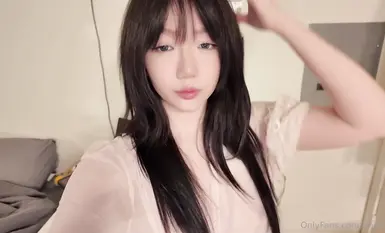 【反差少女】高顏值混血福利姬 aryminh-私拍視頻勾引金主 被騙到酒店爆操暴力摧殘 小騷逼都被操哭了！