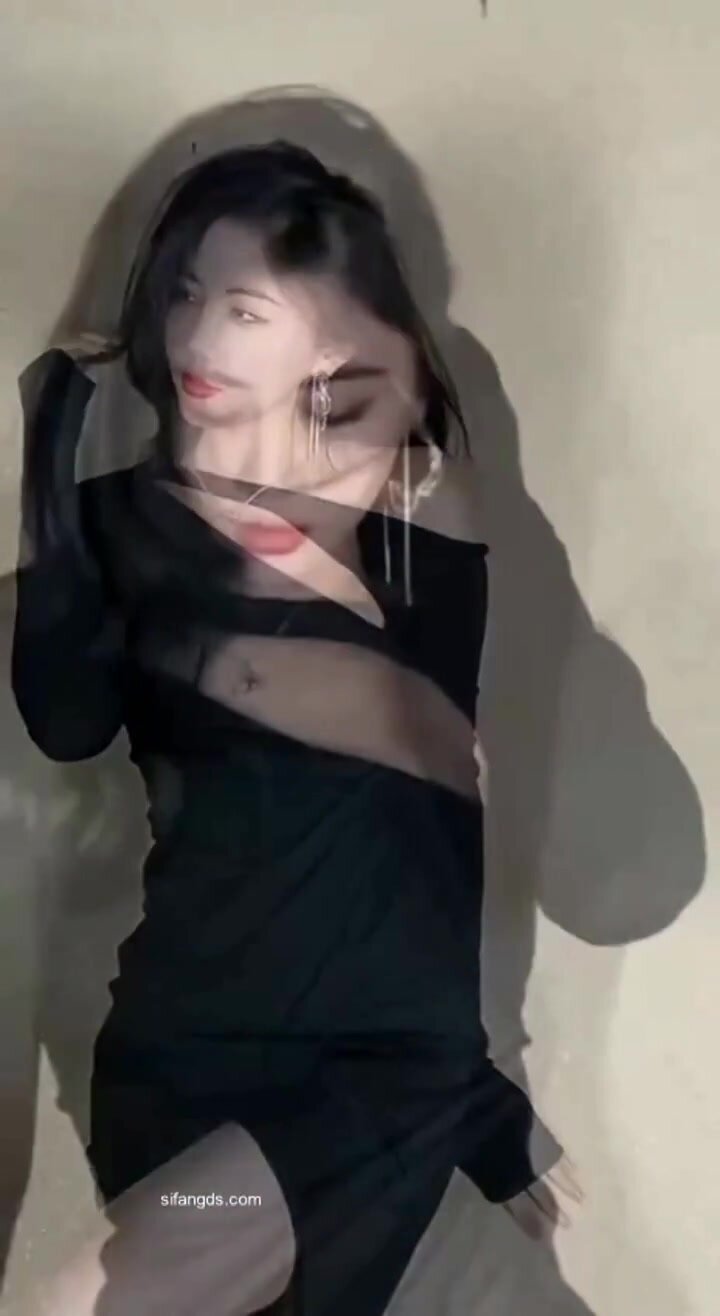極品少婦公關模特，被甲方爸爸聚餐後潛規則3P爆插，顏射胸射，穴內嫩肉掰開特寫