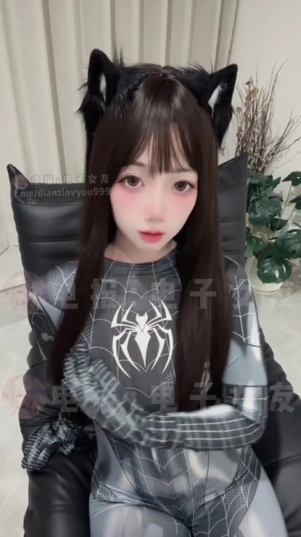 【B站 兔嘰兔姬 奶芙】極品高顏值 大尺度露逼淫語調教 (1)