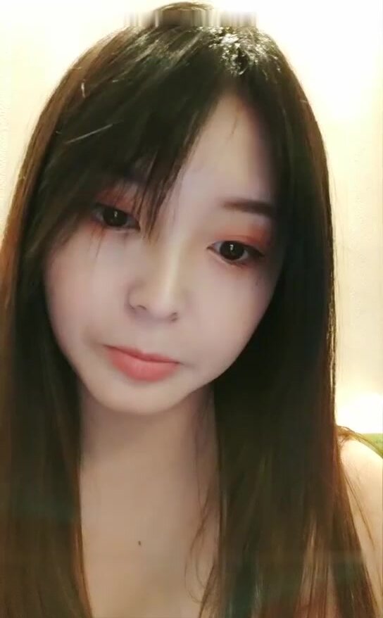 草莓熊 高顏值E奶蘿莉 深喉口交足交 和男友激情啪啪大秀合集